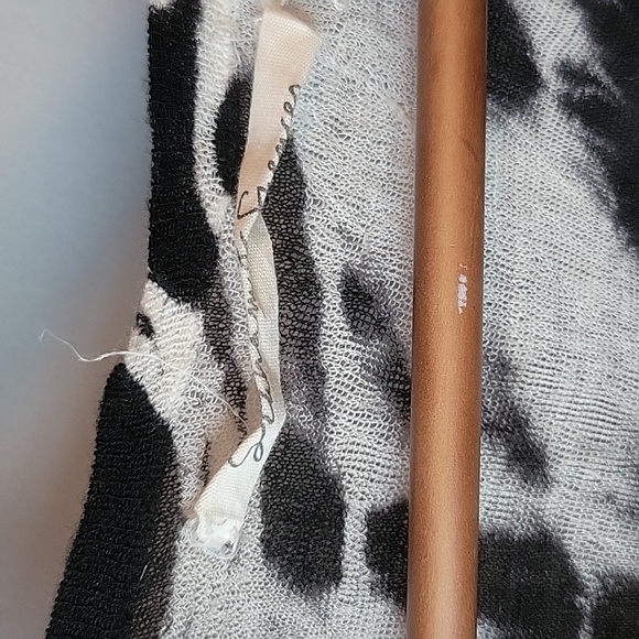 Graham & Spencer 100% Merino Wool Stretch top - Picture 2 of 5